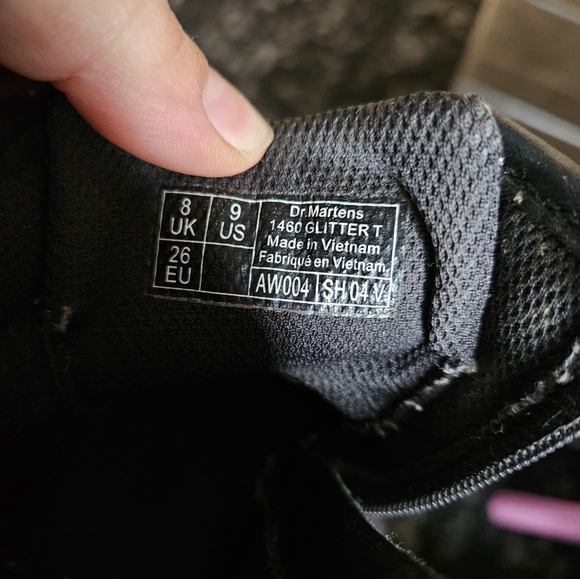 Dr Martens sparkle boots size 9 child - Picture 3 of 4